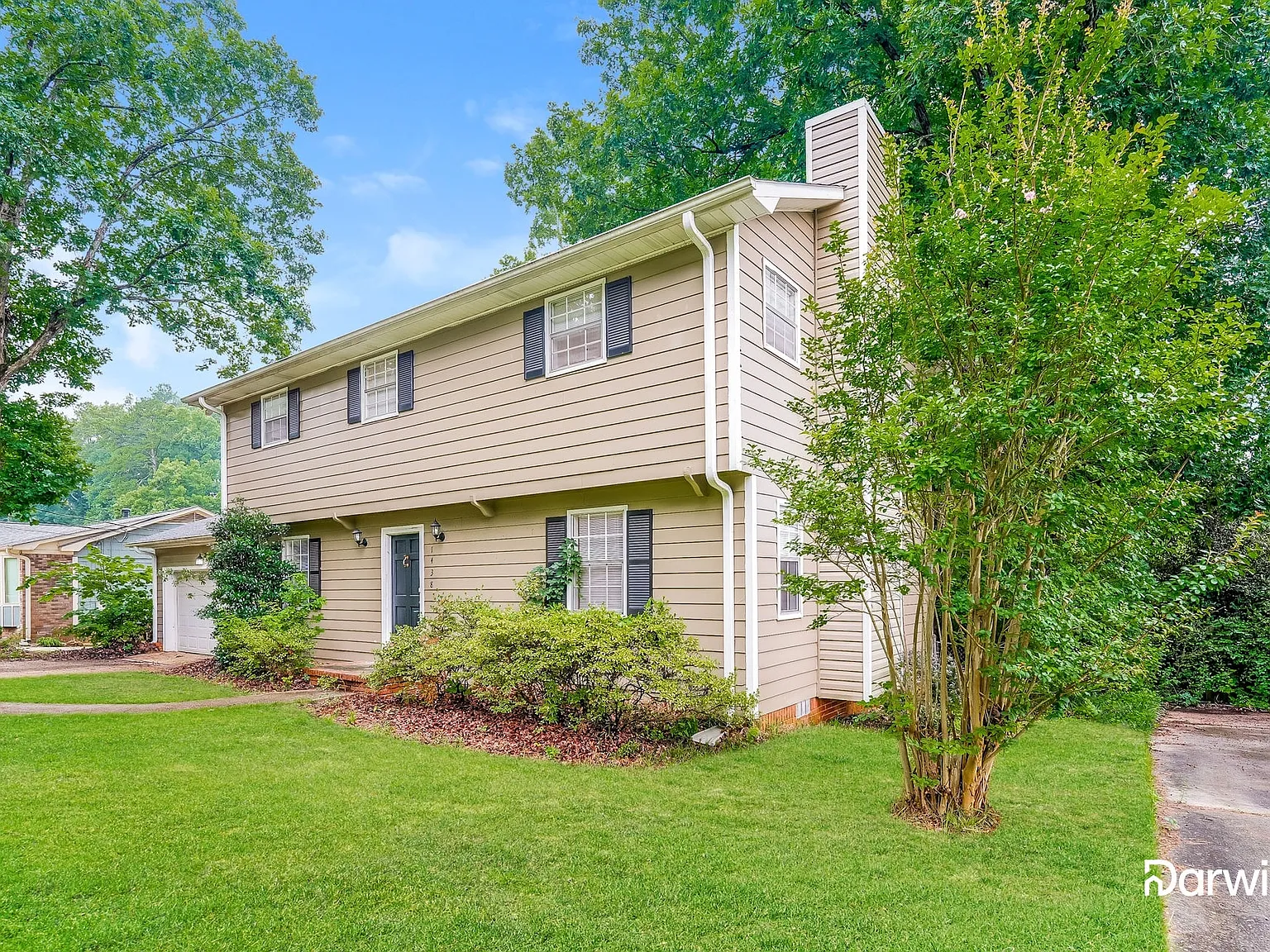 4 bed, 2.5 bath, 2120 sqft, $1,815 — Photo 3