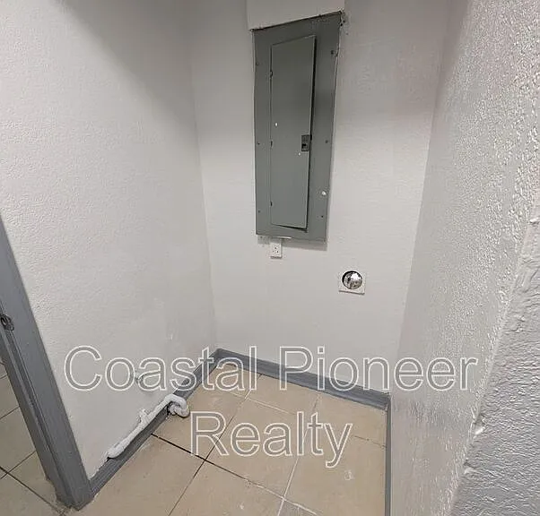 3721 N Whittier St — Photo 52