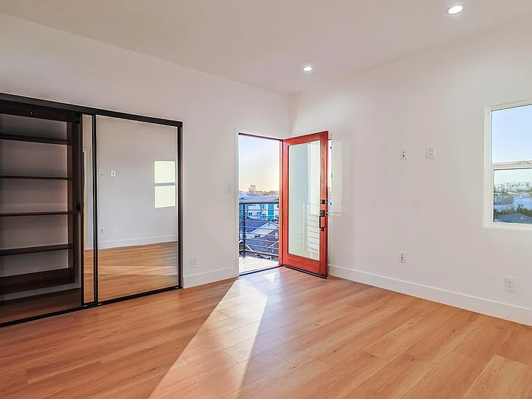 4848 W 17th St #1/2 — Photo 3