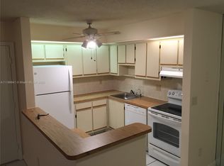 9672 S Belfort Cir #102, Fort Lauderdale, FL 33321