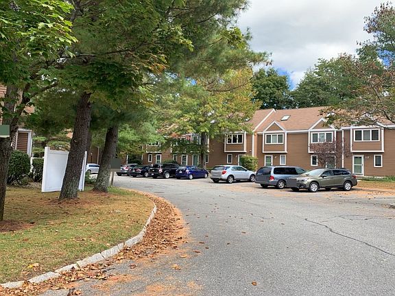 5th image of 77 Steeplechase Ct