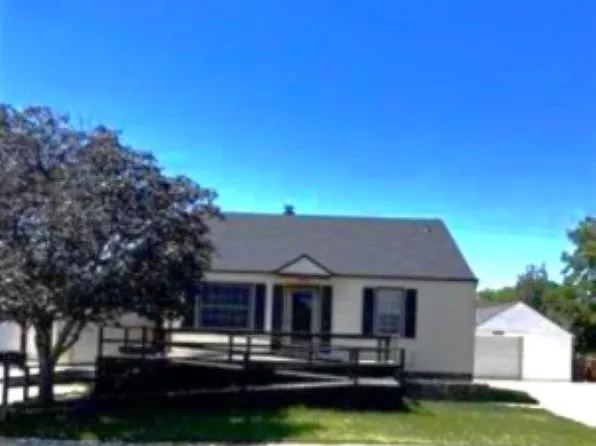 1410 Bryant Ave, Scottsbluff, NE 69361