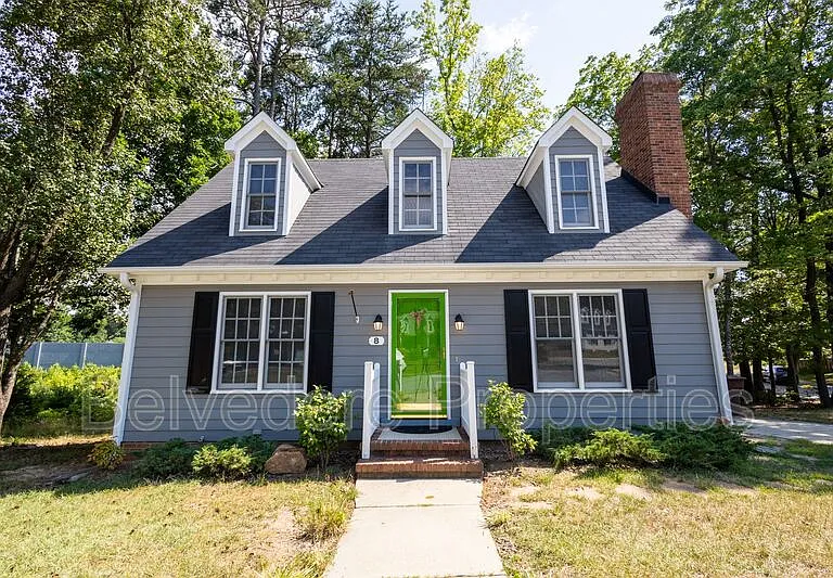 8 Barrett Pl — Photo 4