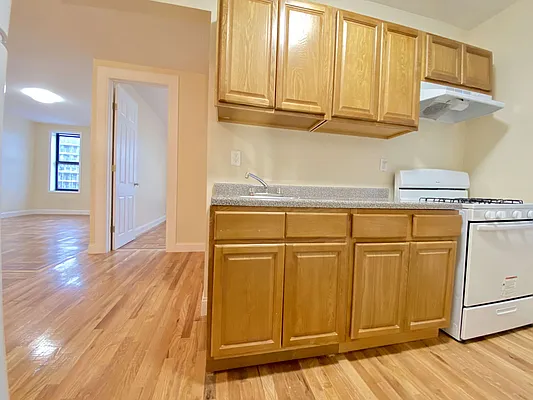 Rented by Bruma Realty LLC | media 12