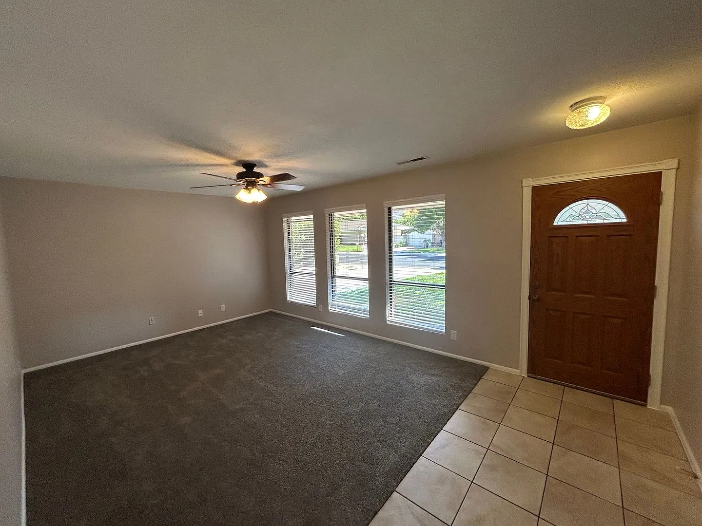 3 Bed, 2 Bath Home For Rent — Photo 2