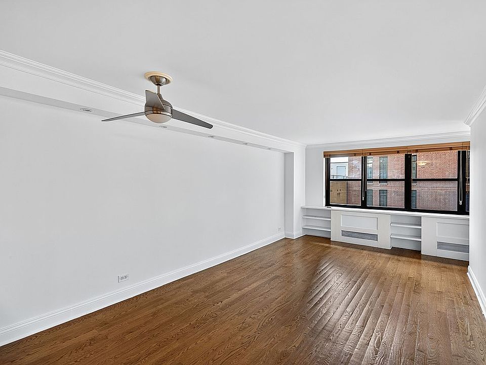 1st image of 200 E 24th St APT 910