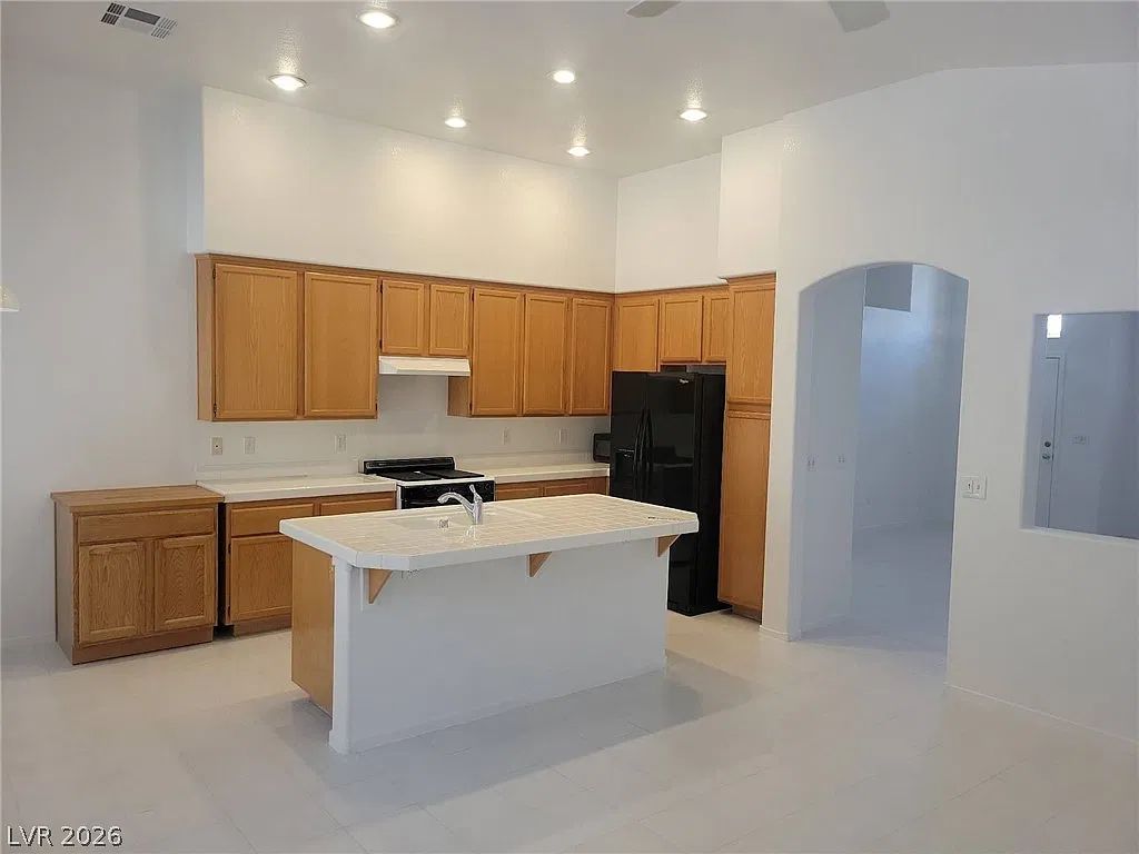 3 bed, 2.0 bath, 1582 sqft, $1,995 — Photo 4
