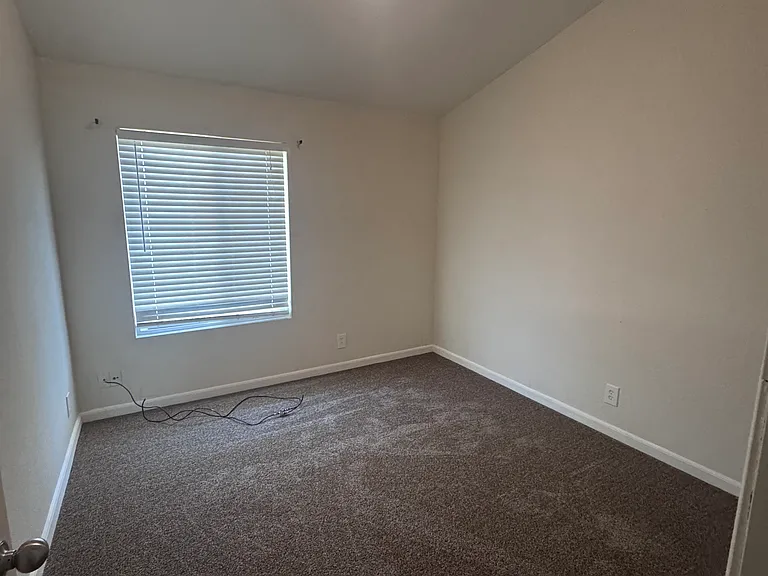 1520 Cardinal St — Photo 7