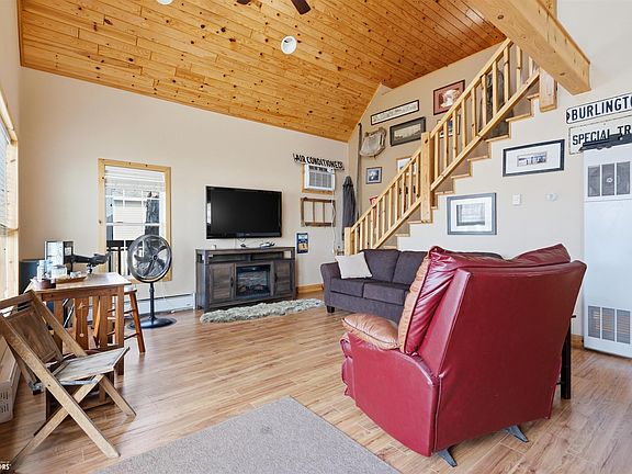 4th image of 1438 & Rd #J