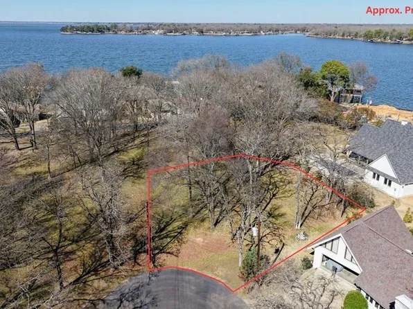 102 Enchanted Dr, Enchanted Oaks, TX 75156