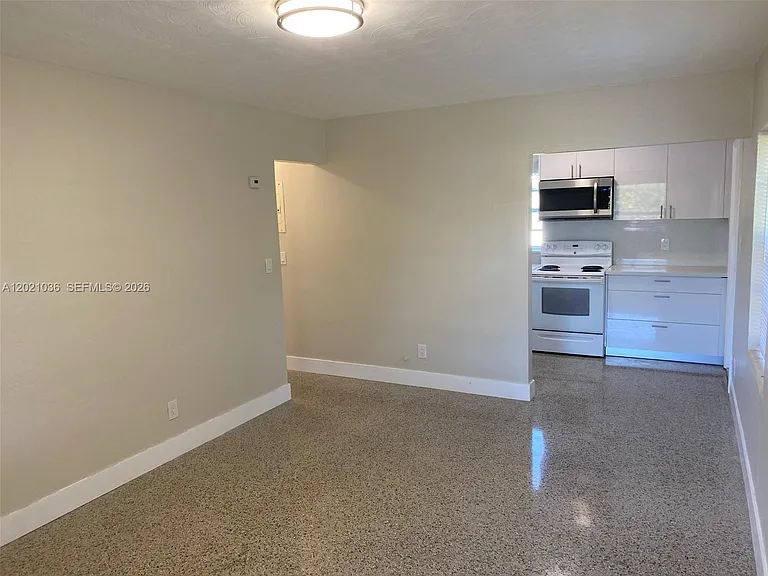 2325 N 25th Ave #2325 — Photo 16