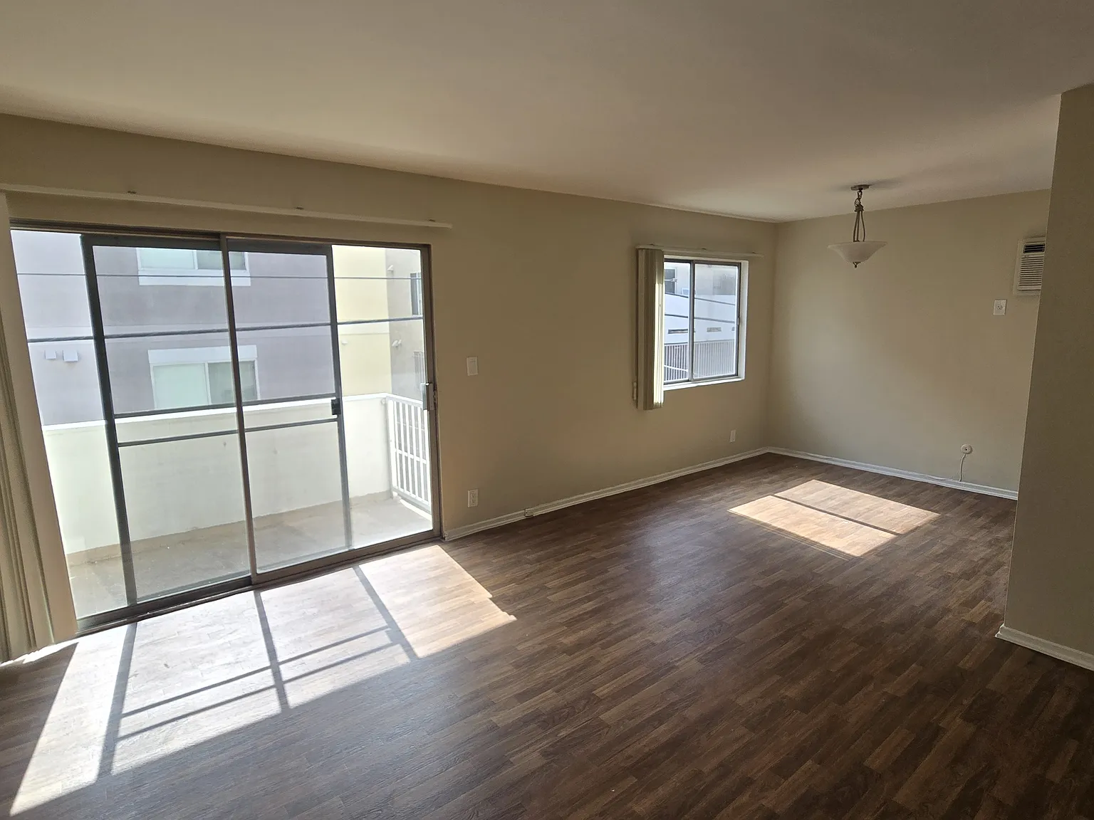 2 bed, 1100 sqft, $2,395 — Photo 4