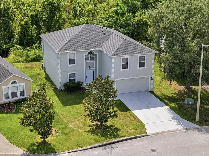 4 bed, 2.5 bath, 2800 sqft, $2,645 — Photo 3