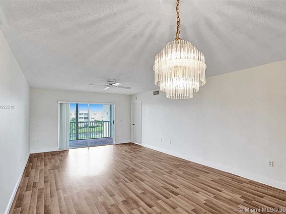 5th image of 10217 NW 24th Pl APT 406