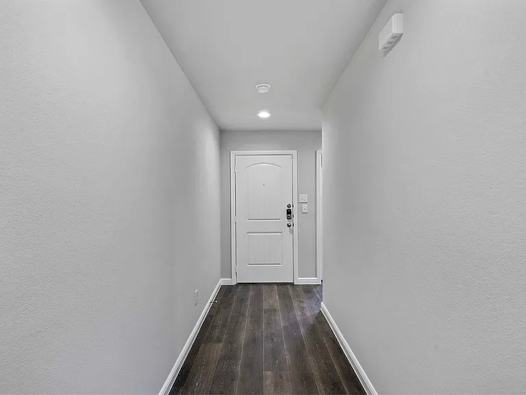 226 Seclusion Dr — Photo 23