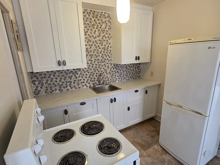 207 Park St #2 — Photo 15