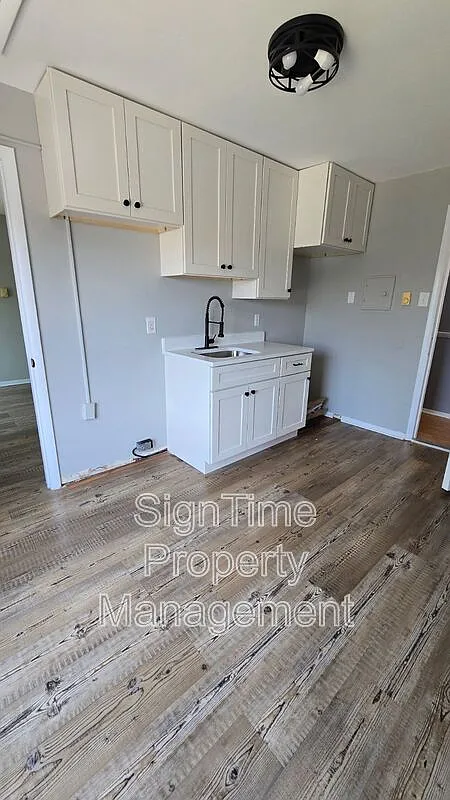 1 bed, 1.0 bath, 700 sqft, $925 — Photo 3