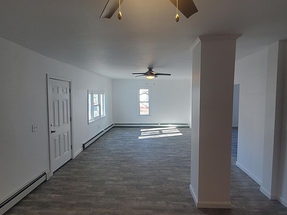 2nd image of 46 Lilac St Floor 1