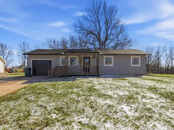 1917 Willow St #1919, Valley Falls, KS 66088