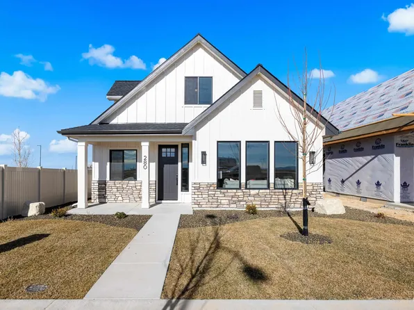 280 E Mayfield Springs Blvd, Mayfield, ID 83716