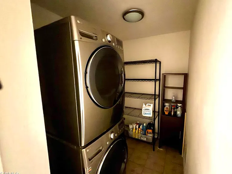 283 S Hudson Ave #20 — Photo 10