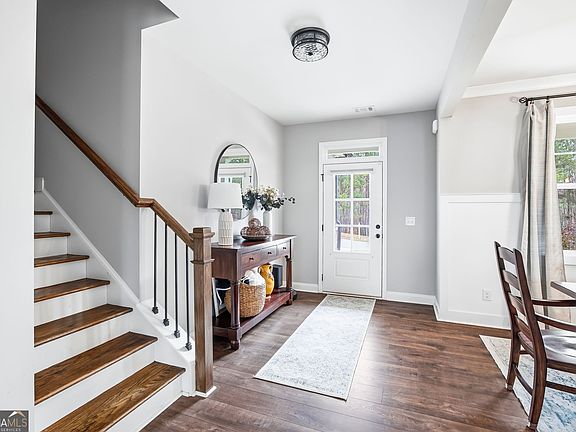 3rd image of 238 Observation Pointe