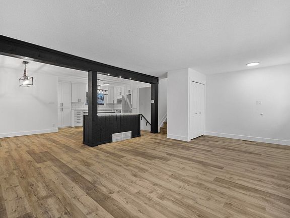 5th image of 16 Larose Dr