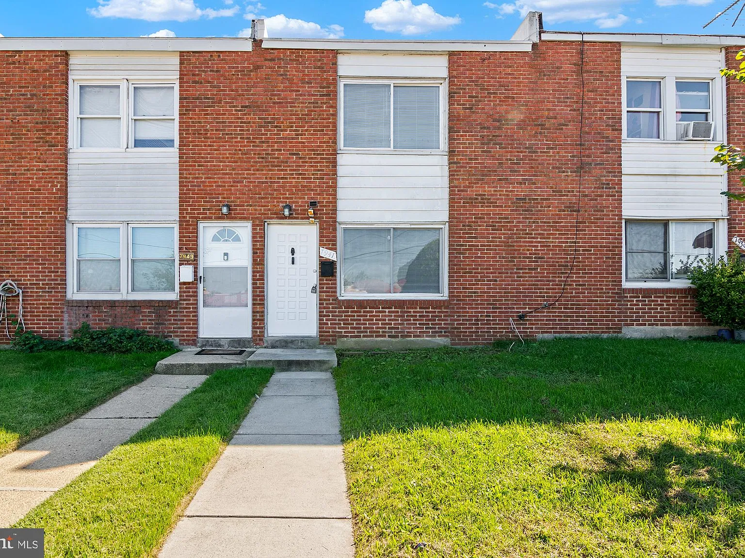 2 bed, 1.0 bath, 896 sqft, $1,650 — Photo 1