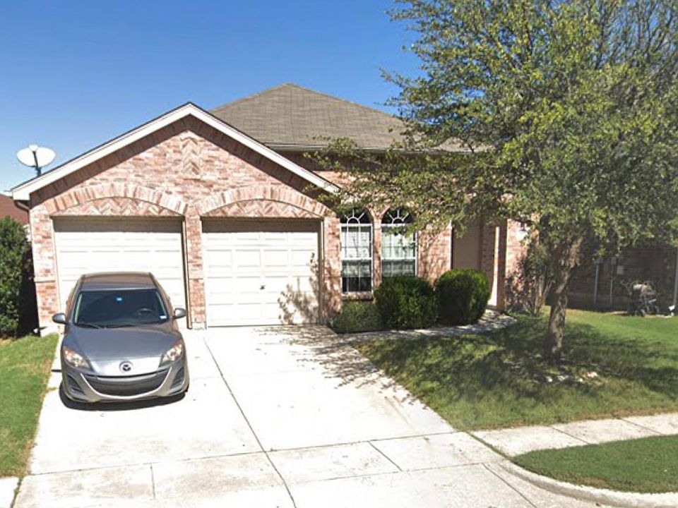 1st image of 929 Starling Ln