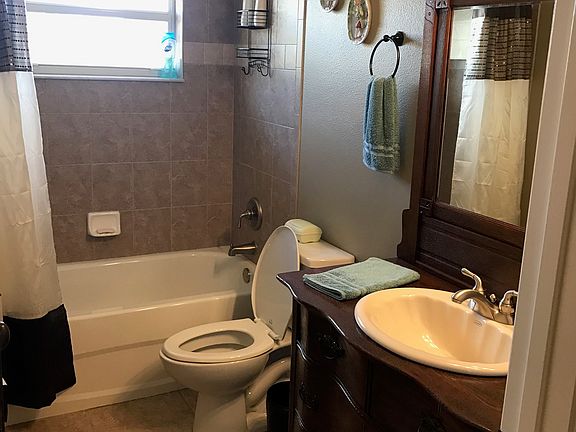 5th image of 6826 Mineola Dr
