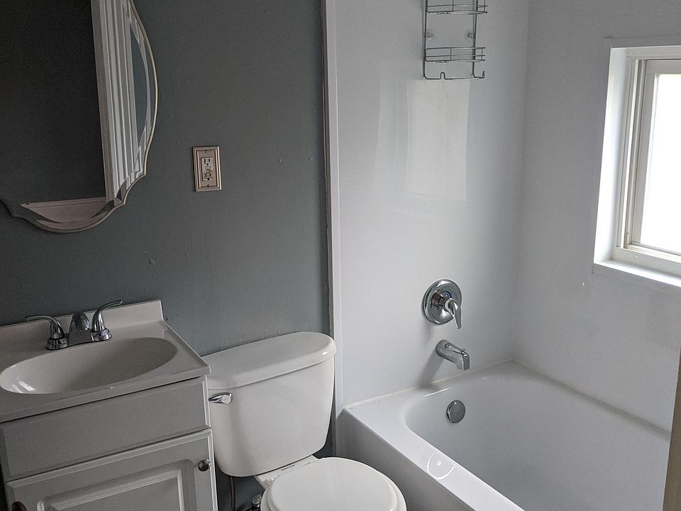 2nd image of 209 Main St NW APT 2