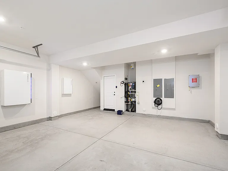 842 Kili St #5 — Photo 29
