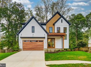 913 Symphony Cir SW, Vienna, VA 22180