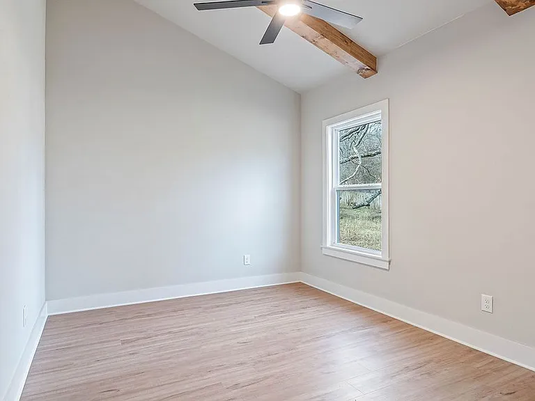 479 S Happy Hollow Rd — Photo 27