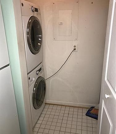 4th image of 20285 Beechwood Ter Unit 200