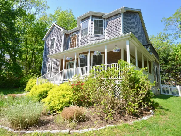 991 N Main Rd, Jamestown, RI 02835