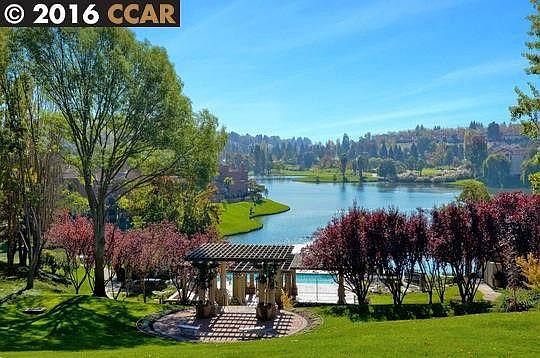 Lakes @ Canyon Lakes 