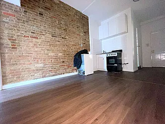 Rented by Ledvech Group