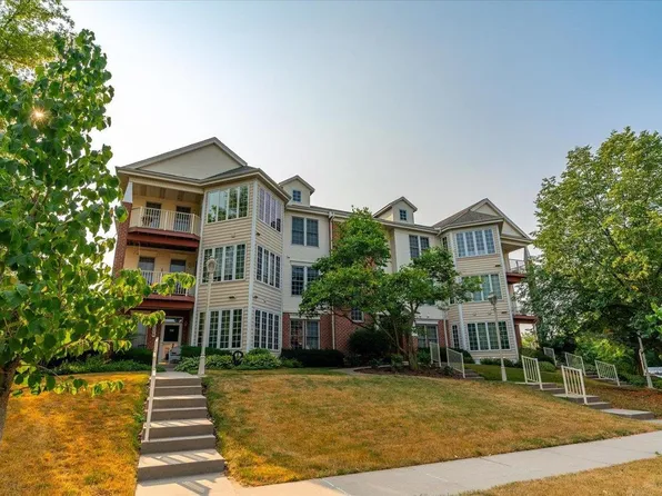 220 Shato Lane #220, Monona, WI 53716