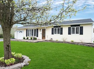 32 Annandale Rd, Holbrook, NY 11741