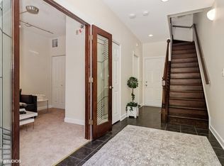 1847 S Prairie Pkwy, Chicago, IL 60616