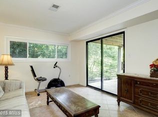 14 Guy Ct, Rockville, MD 20850