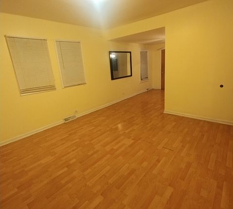 5th image of 1124 Grant Ave