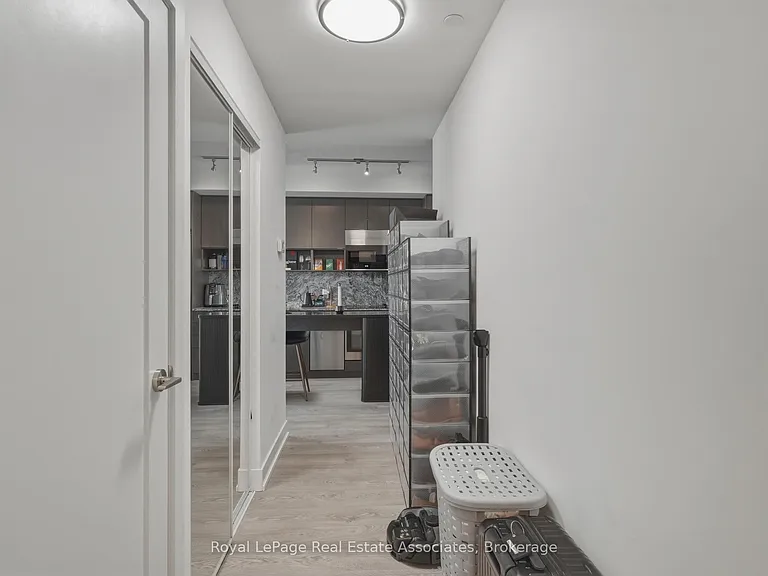 9 Mabelle Ave #3020 — Photo 18