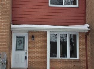 928 Meadowlands Dr, Ottawa, ON K2C 0K3