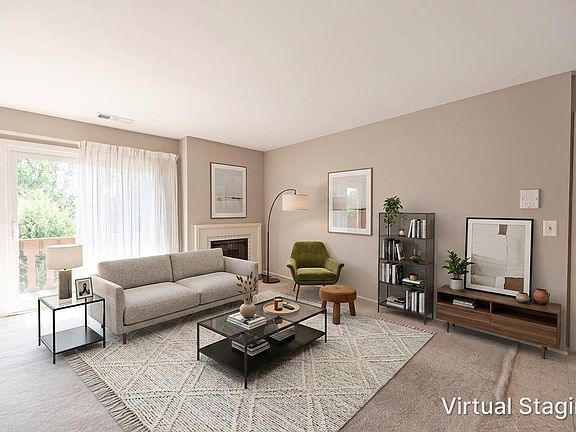 3rd image of 326 Woodbury Ct APT C2