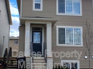 20821 19a Ave NW, Edmonton, AB T6M 1R6