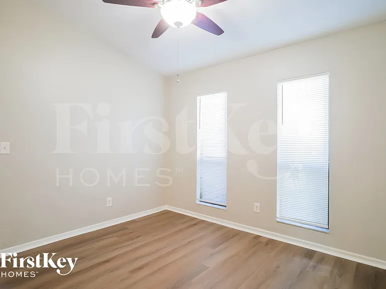5418 Shore Dr — Photo 13