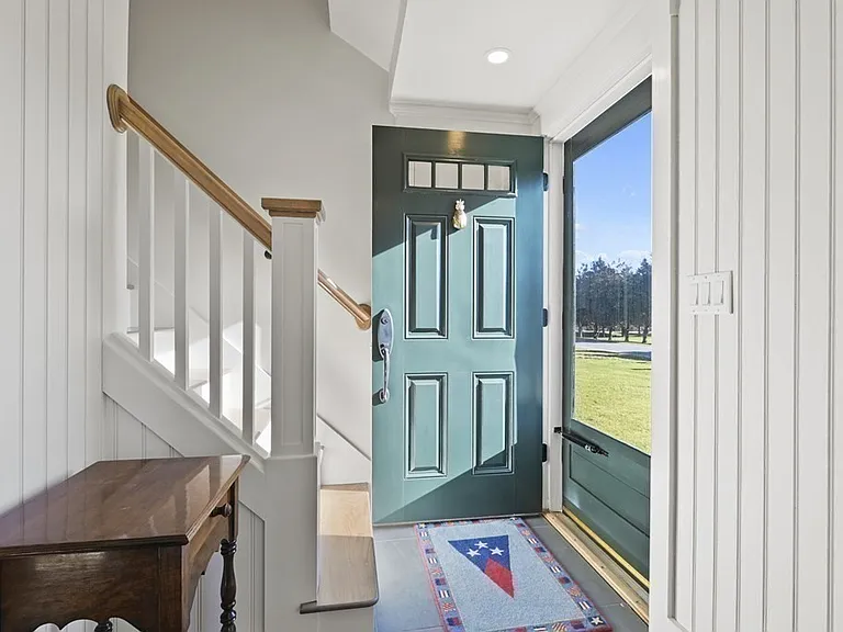 29 Mercier Way — Photo 17
