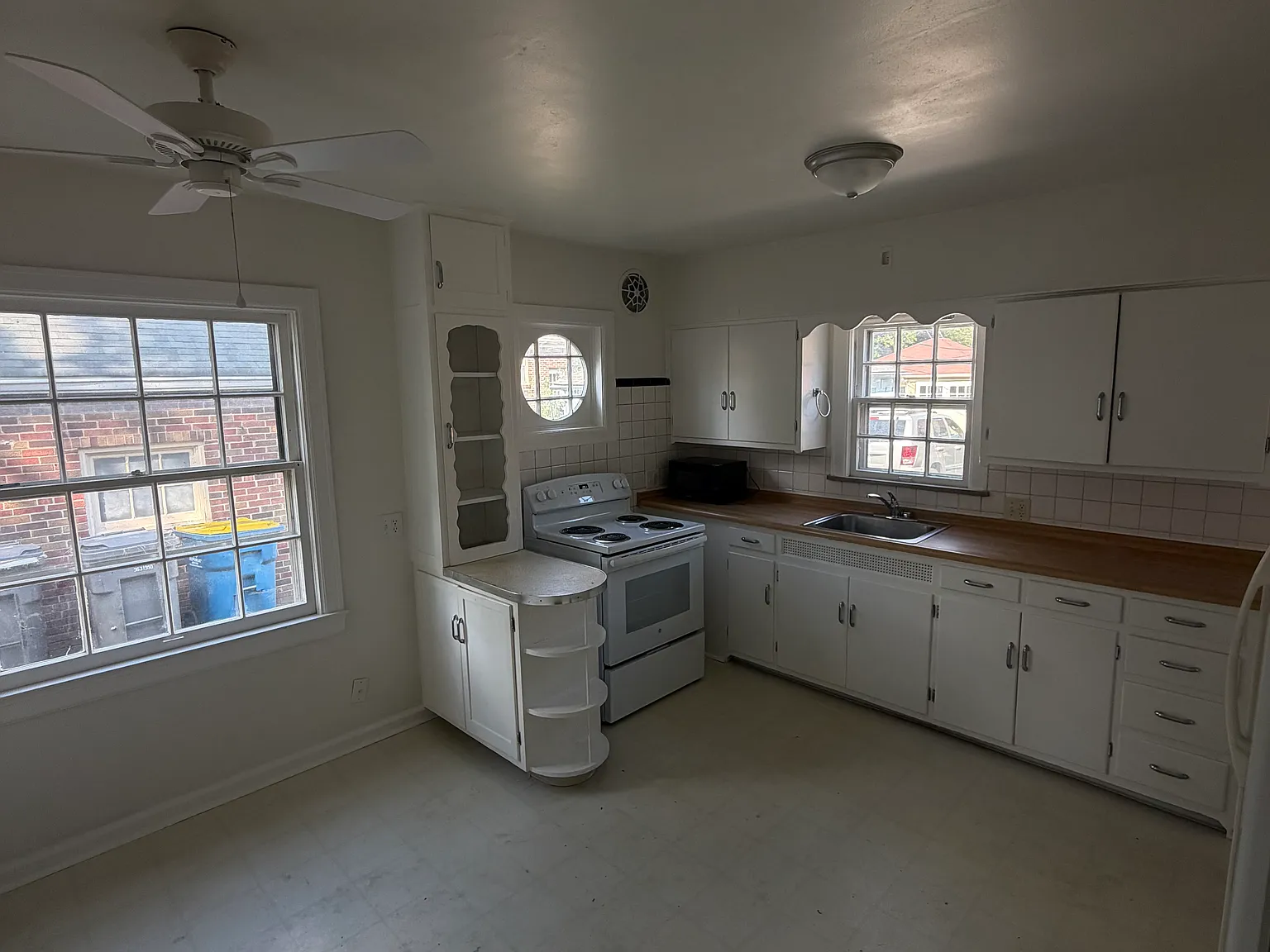 2 bed, 1100 sqft, $1,250 — Photo 3